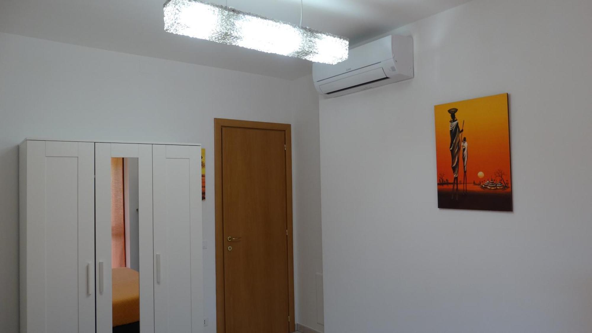 Rose Apartment Luni Ngoại thất bức ảnh