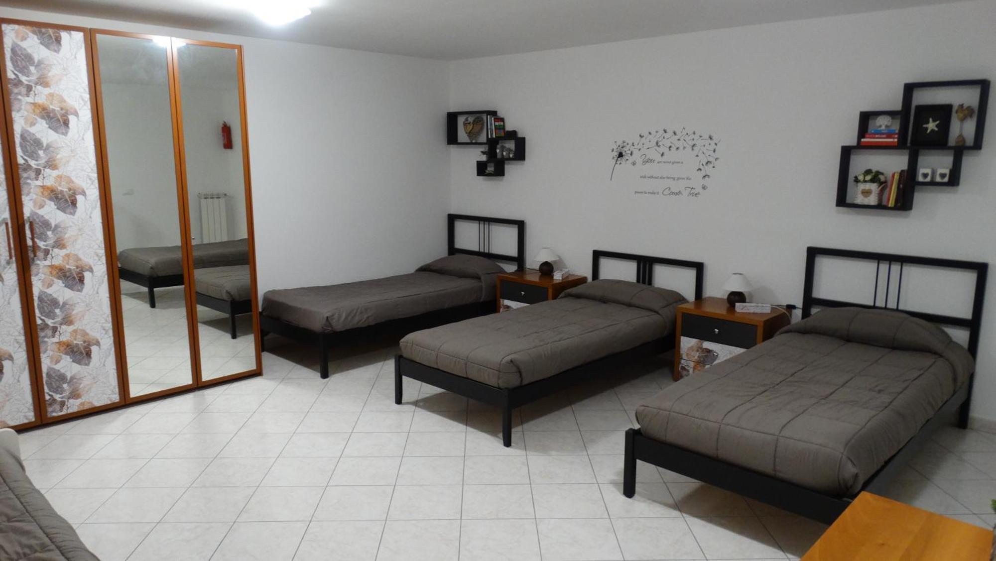 Rose Apartment Luni Ngoại thất bức ảnh